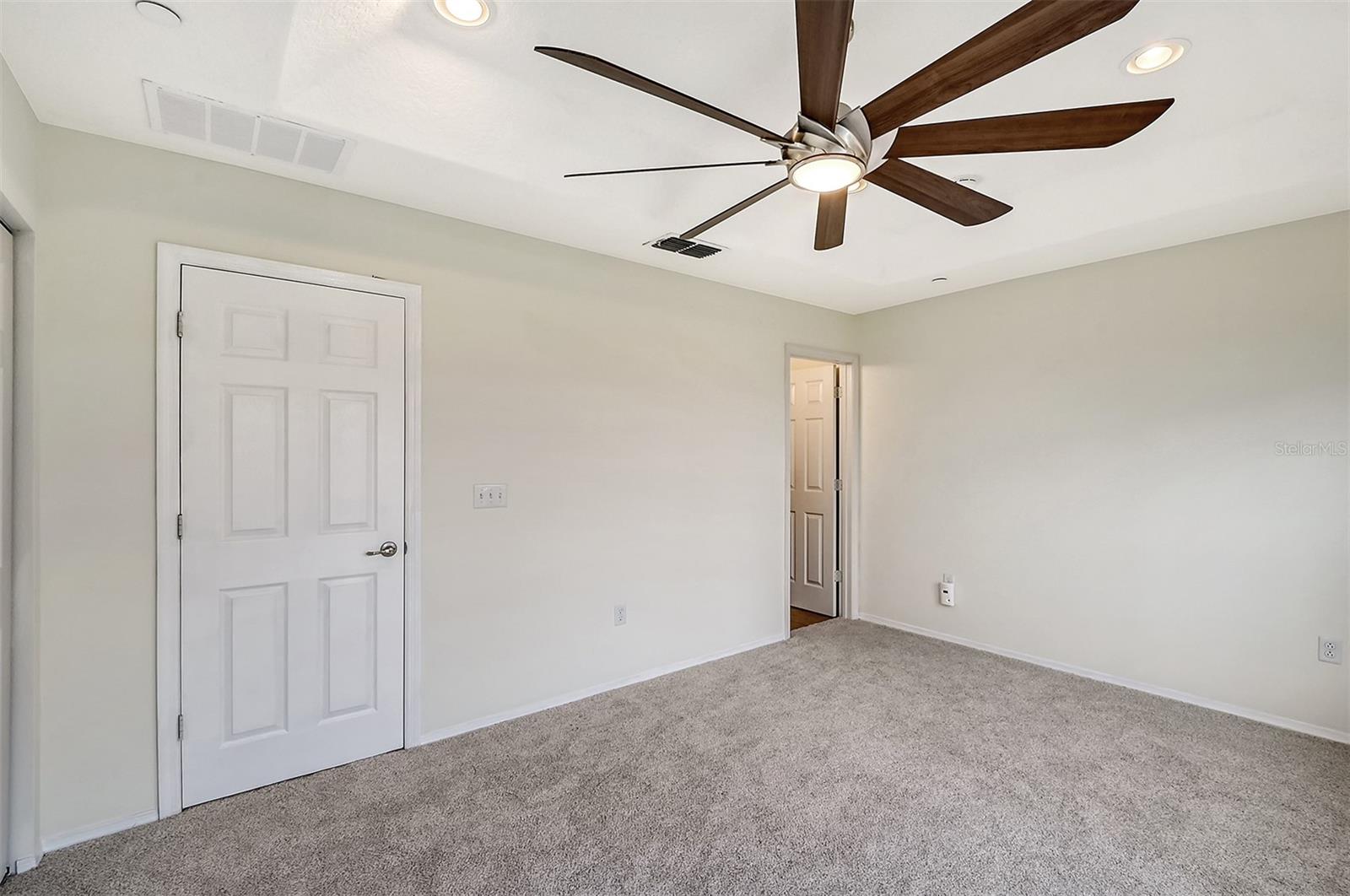 Image 41 of 65 For 8922 White Sage Loop