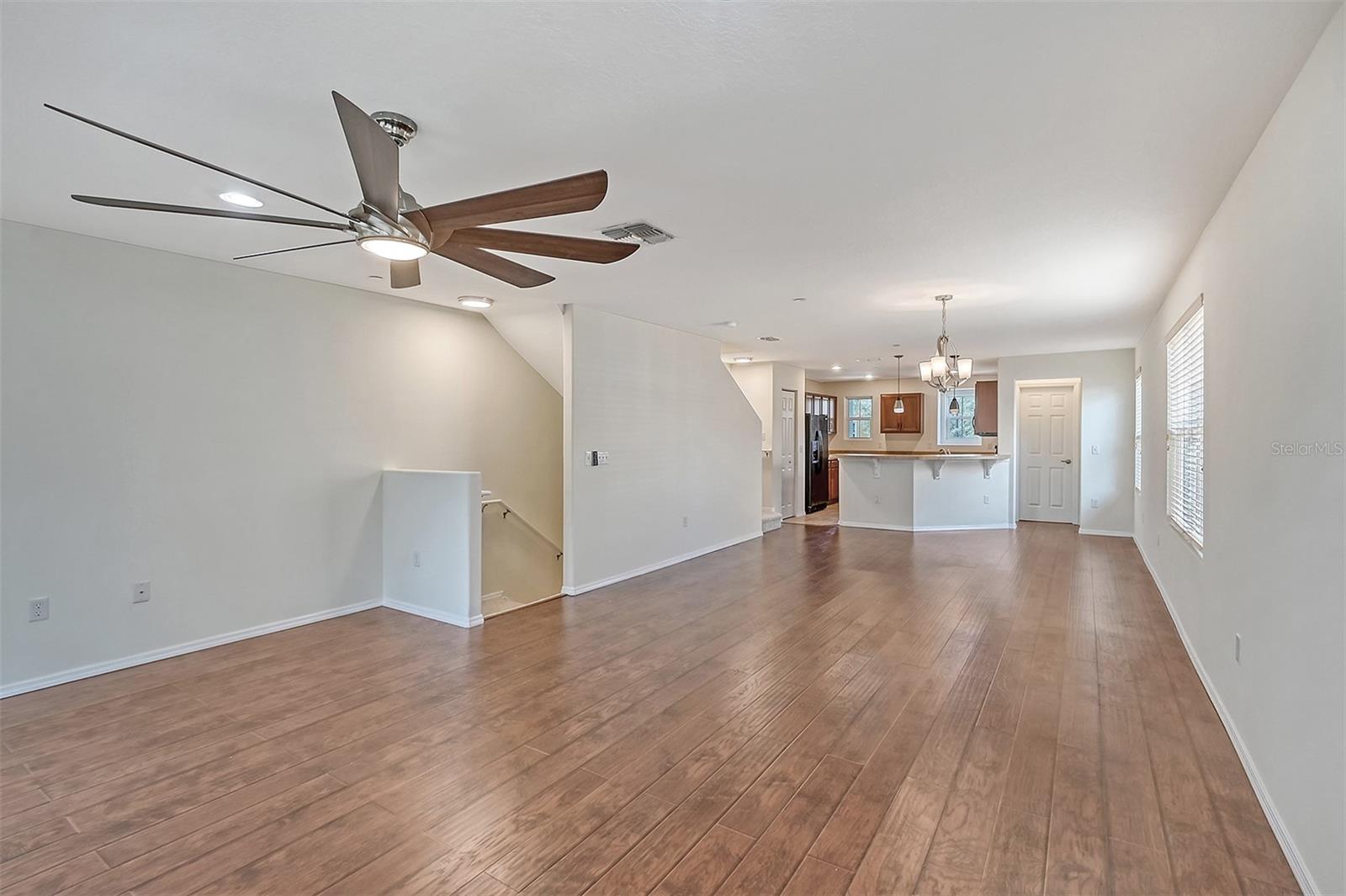 Image 6 of 65 For 8922 White Sage Loop