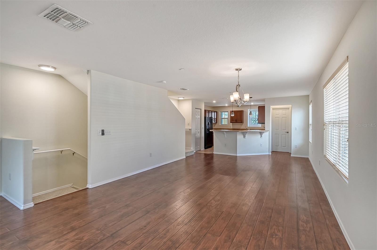 Image 7 of 65 For 8922 White Sage Loop