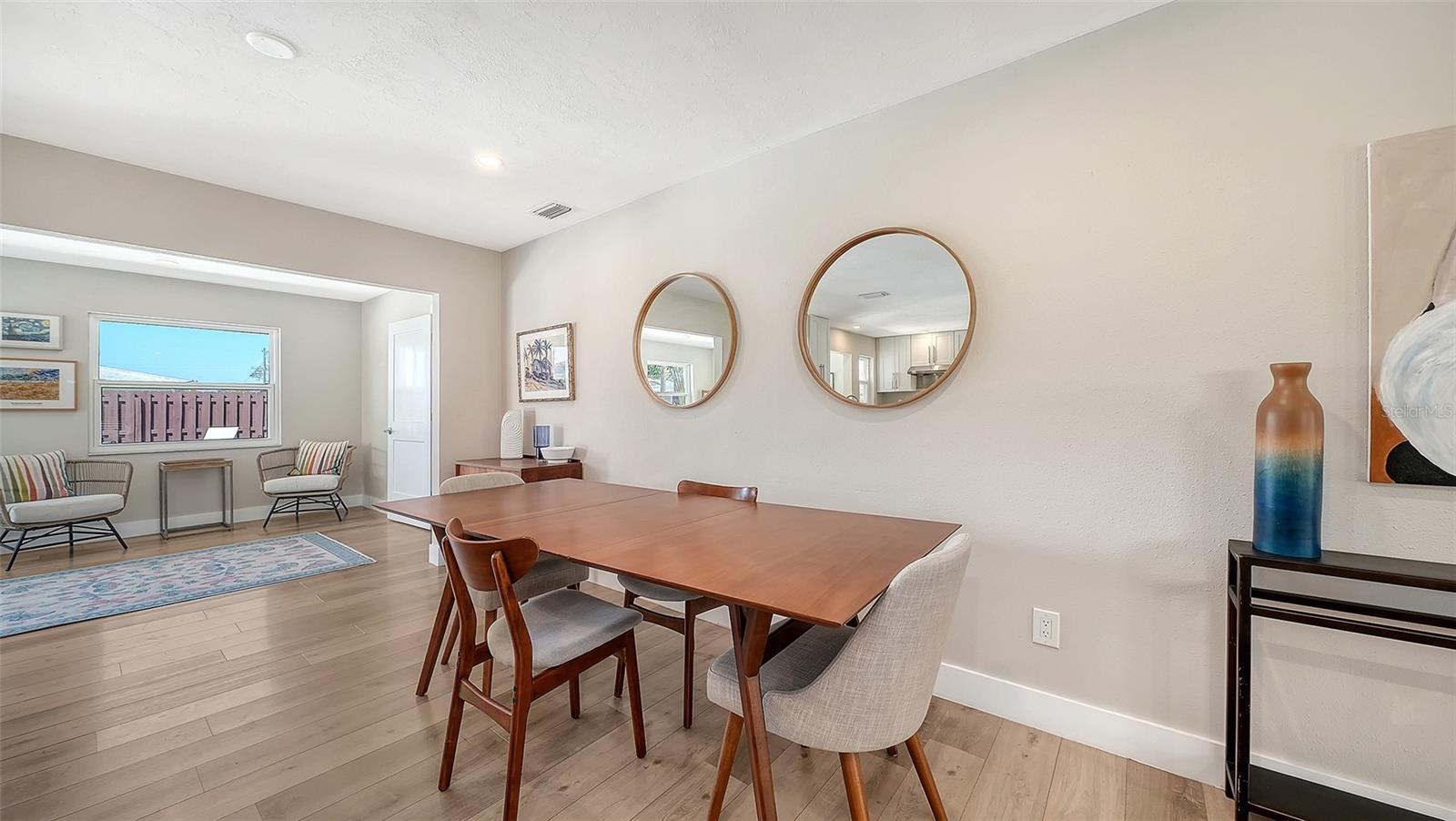 Image 10 of 52 For 6802 Roxbury Drive