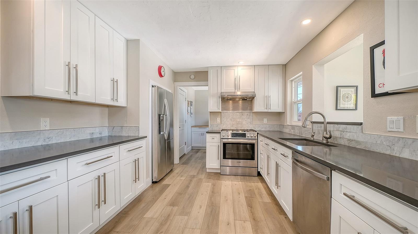 Image 13 of 52 For 6802 Roxbury Drive