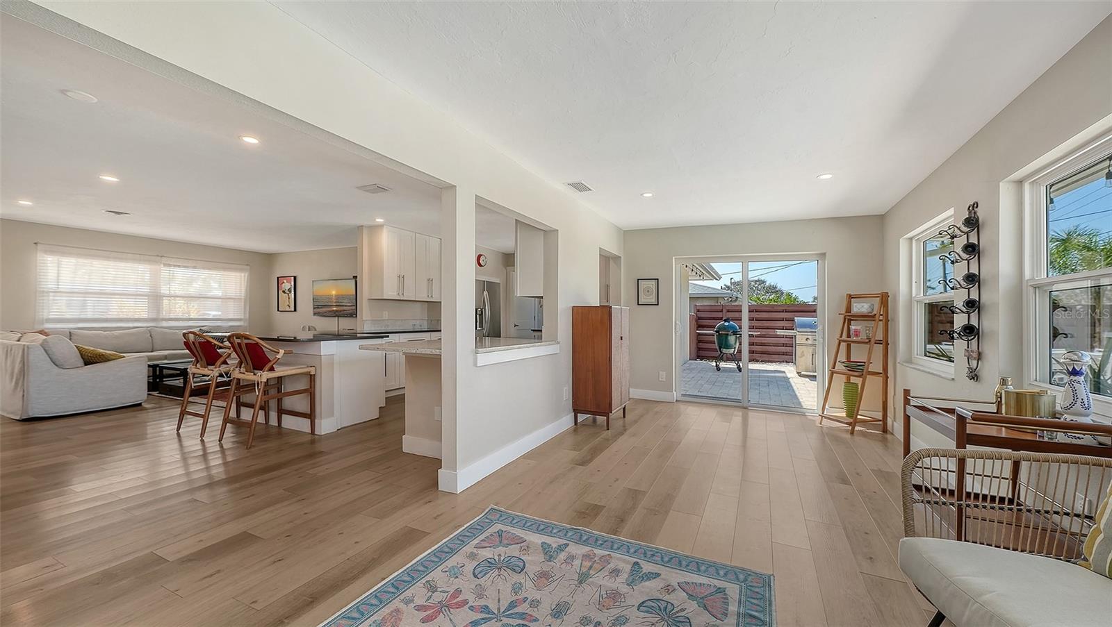 Image 18 of 52 For 6802 Roxbury Drive