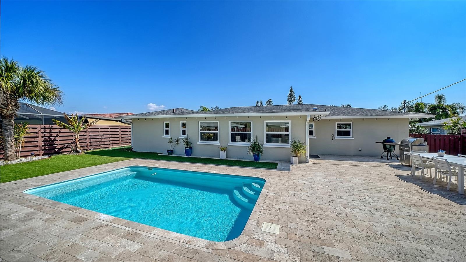 Image 39 of 52 For 6802 Roxbury Drive