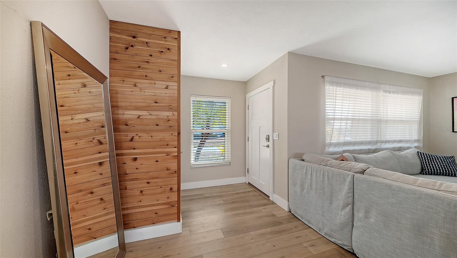 Image 7 of 52 For 6802 Roxbury Drive