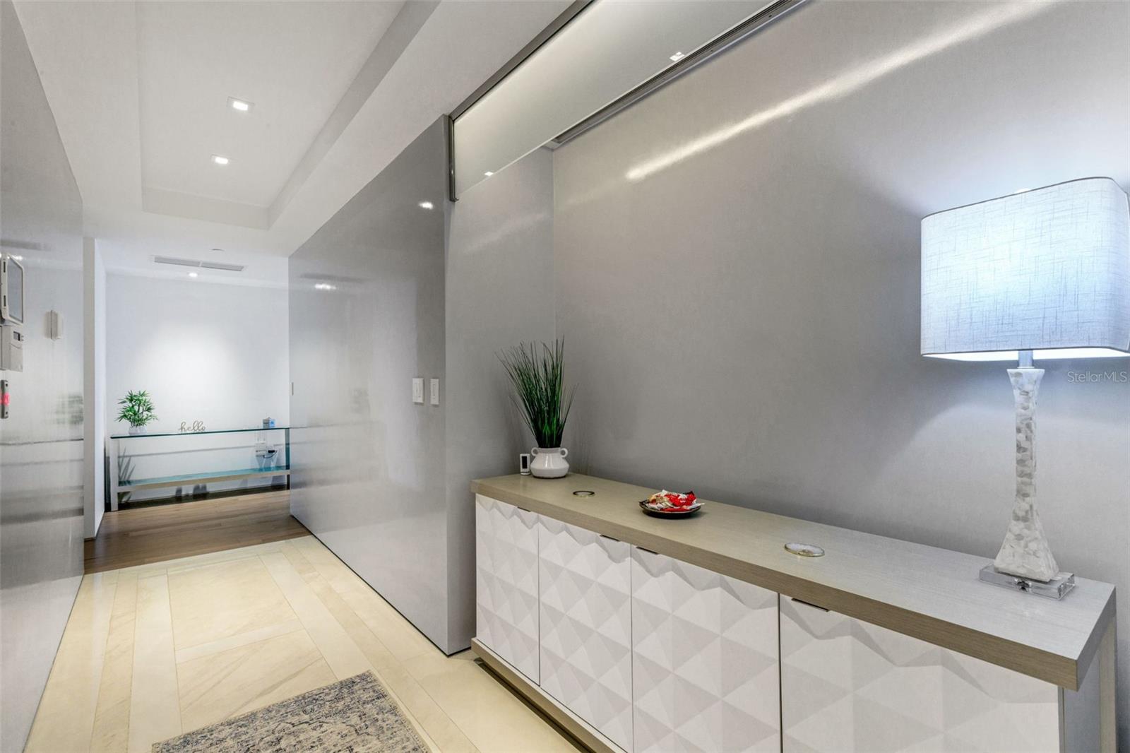 Image 19 of 100 For 280 Golden Gate Point 200