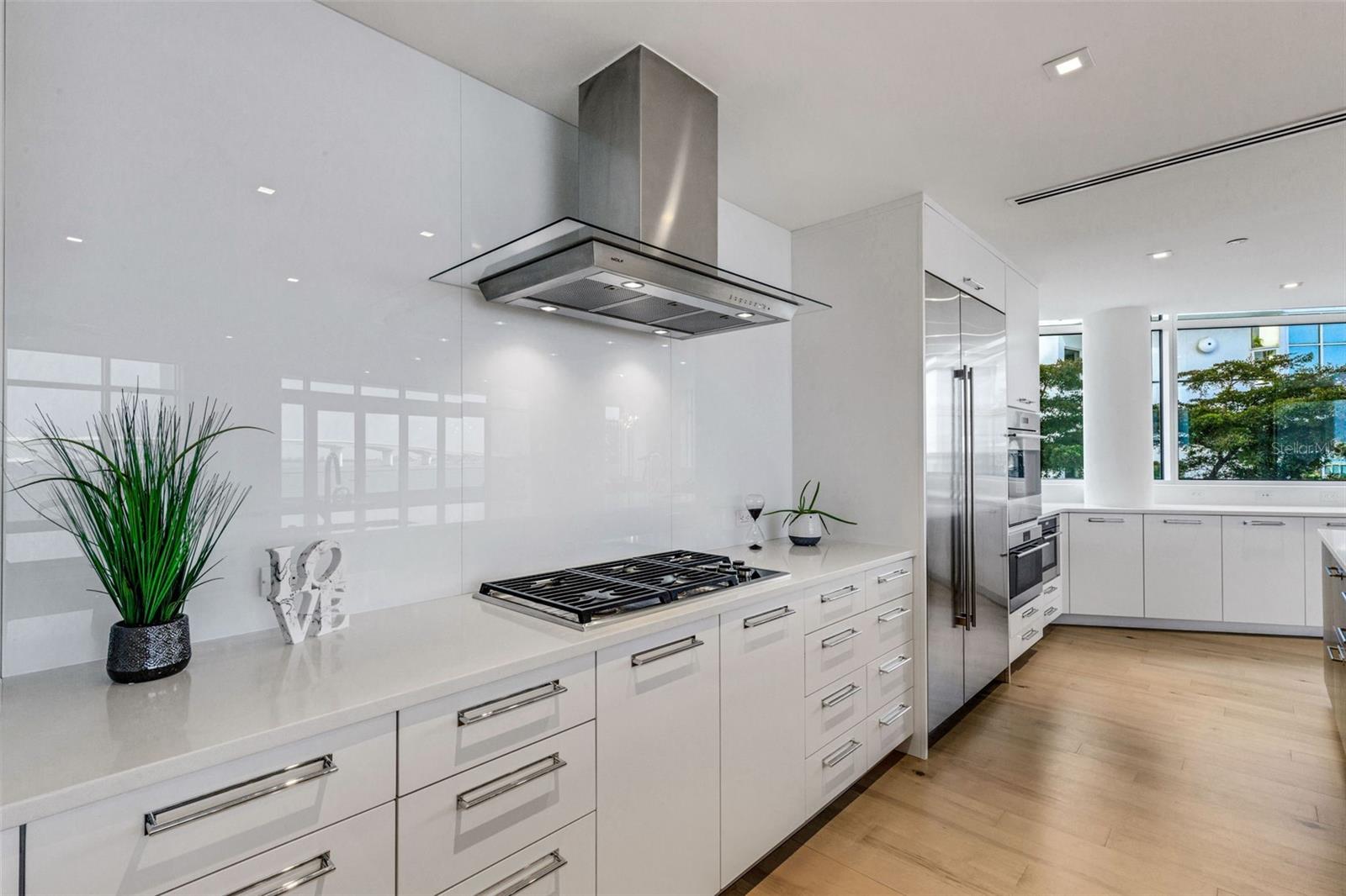 Image 29 of 100 For 280 Golden Gate Point 200