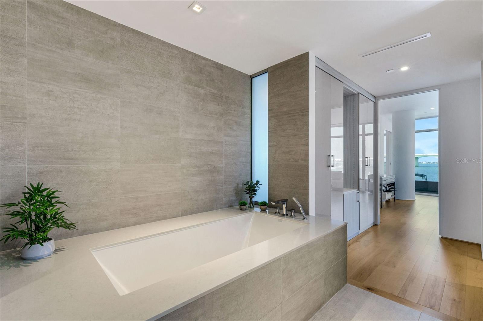 Image 64 of 100 For 280 Golden Gate Point 200