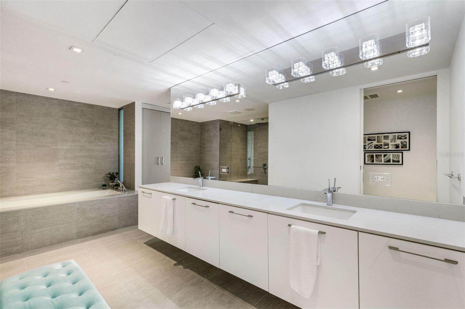 Image 66 of 100 For 280 Golden Gate Point 200