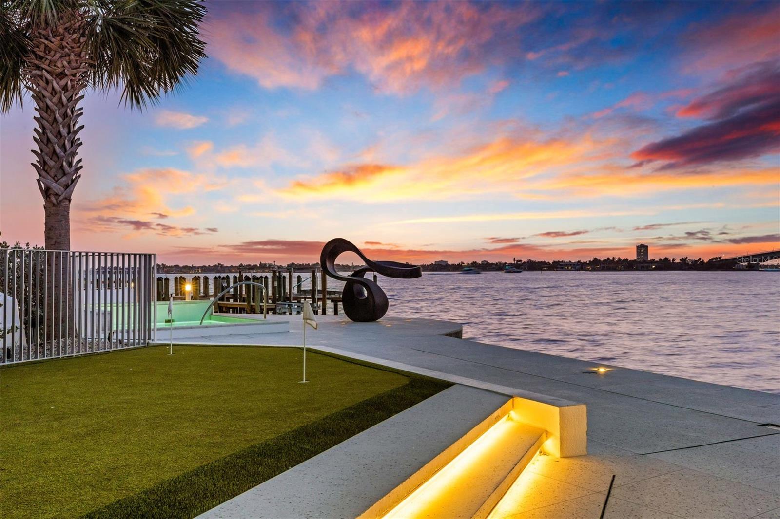 Image 8 of 100 For 280 Golden Gate Point 200