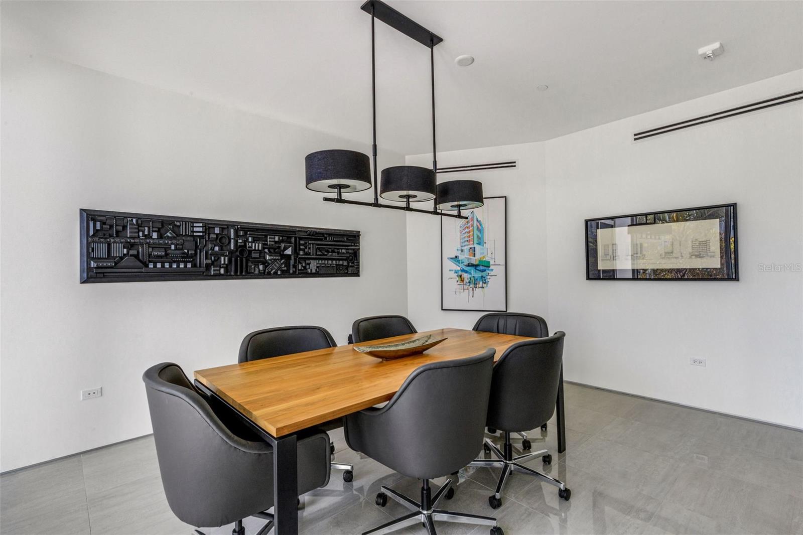 Image 81 of 100 For 280 Golden Gate Point 200