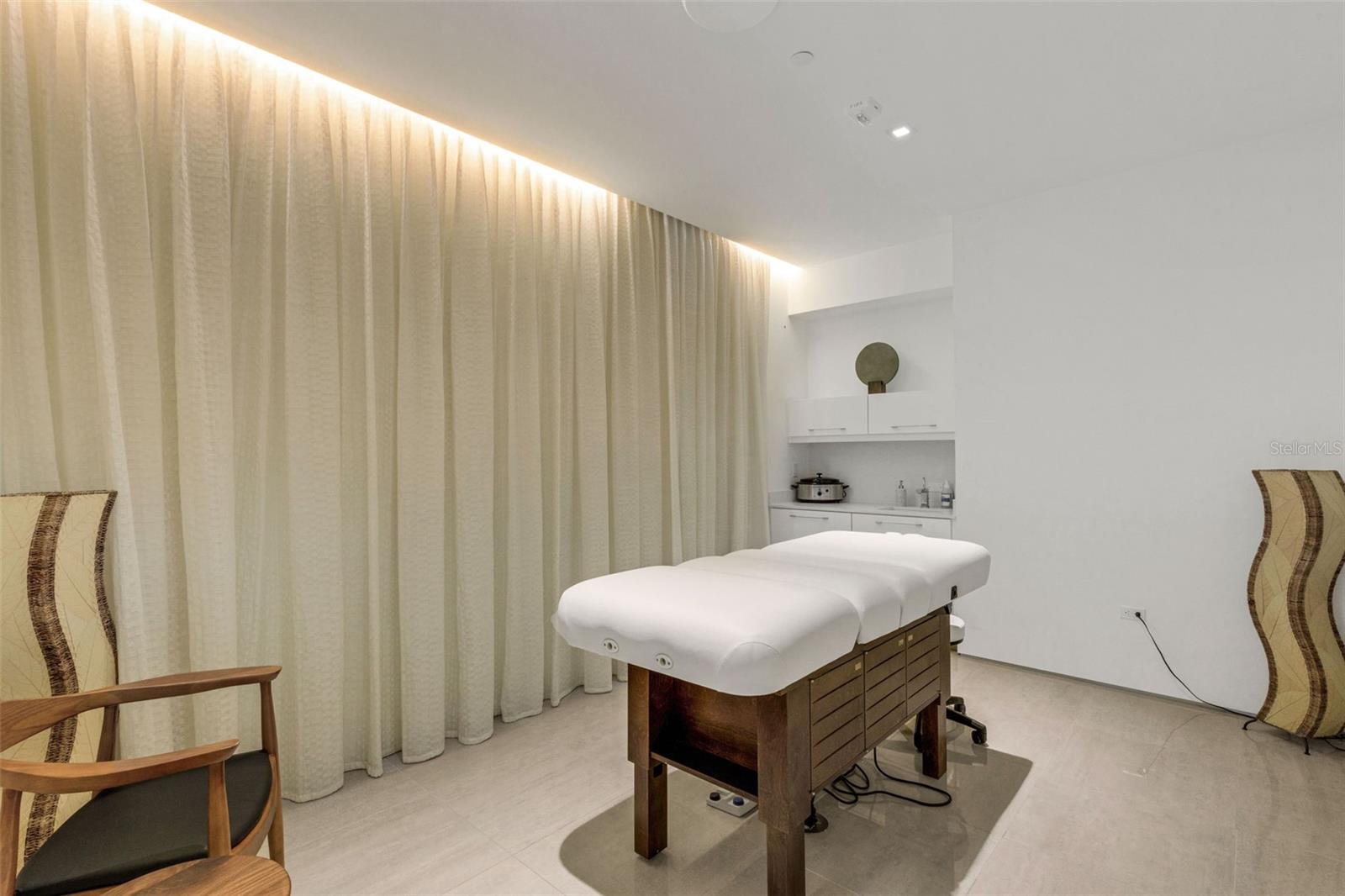 Image 83 of 100 For 280 Golden Gate Point 200