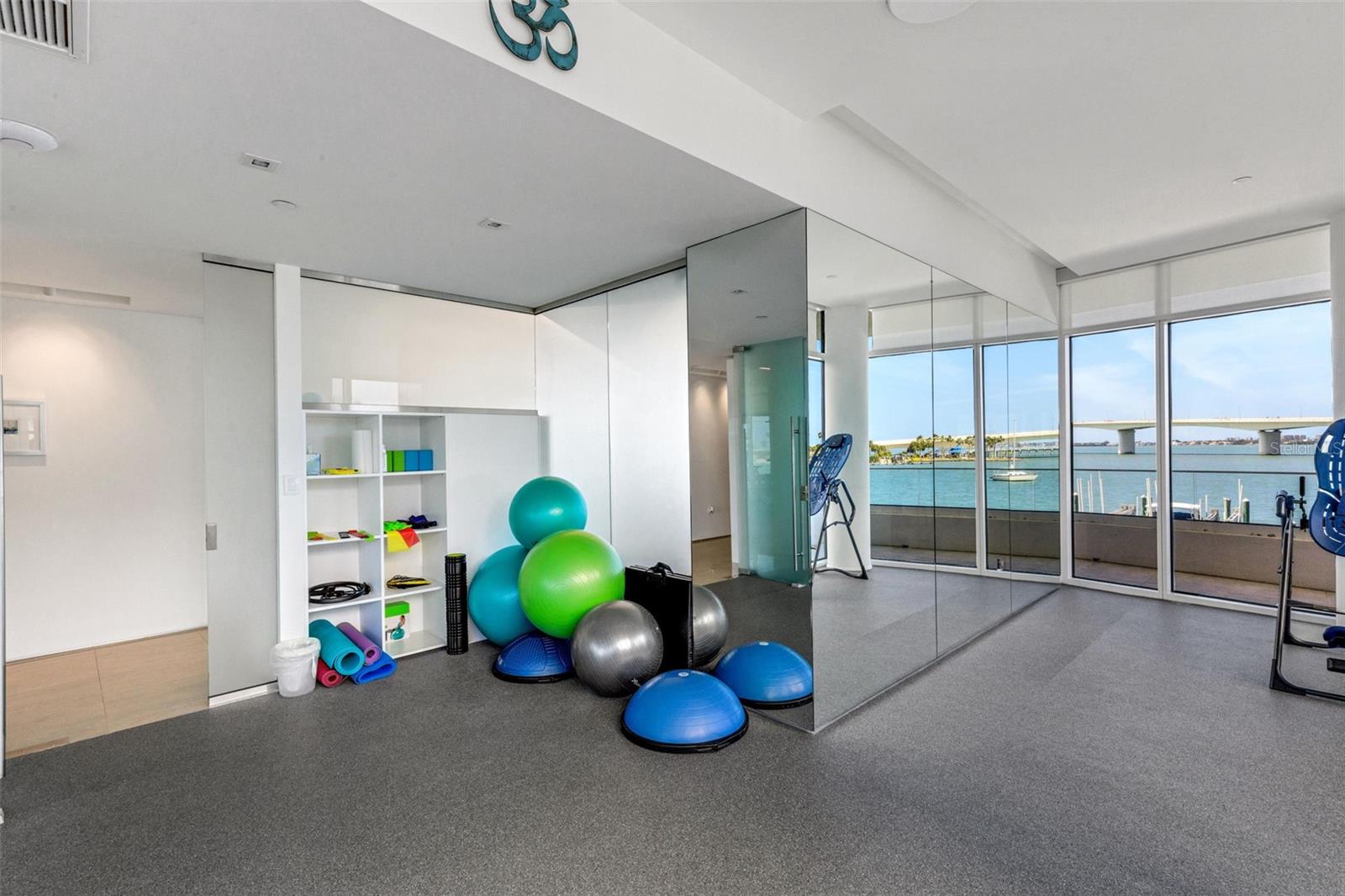 Image 86 of 100 For 280 Golden Gate Point 200