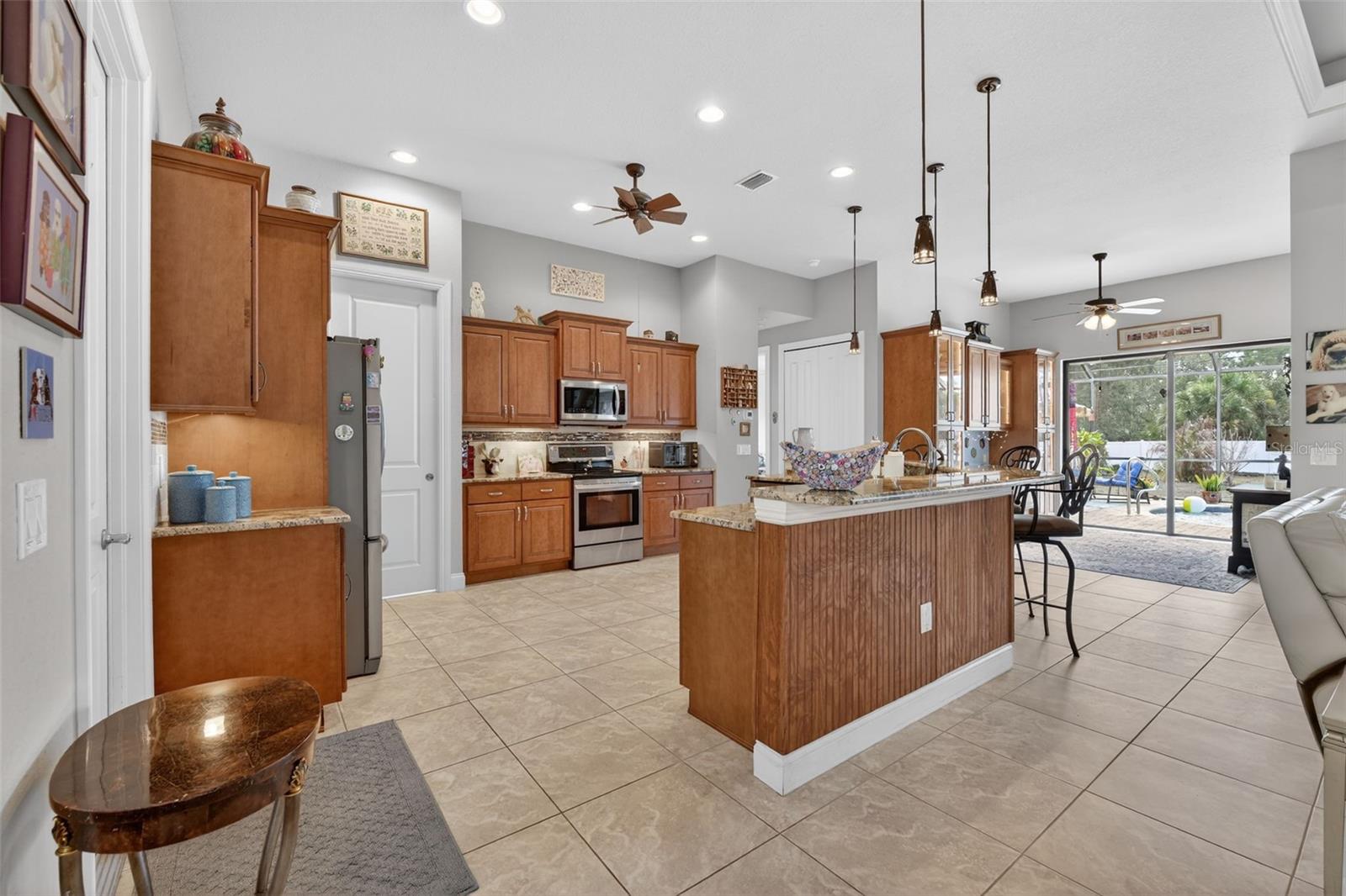 Image 10 of 32 For 1017 Cabot Street