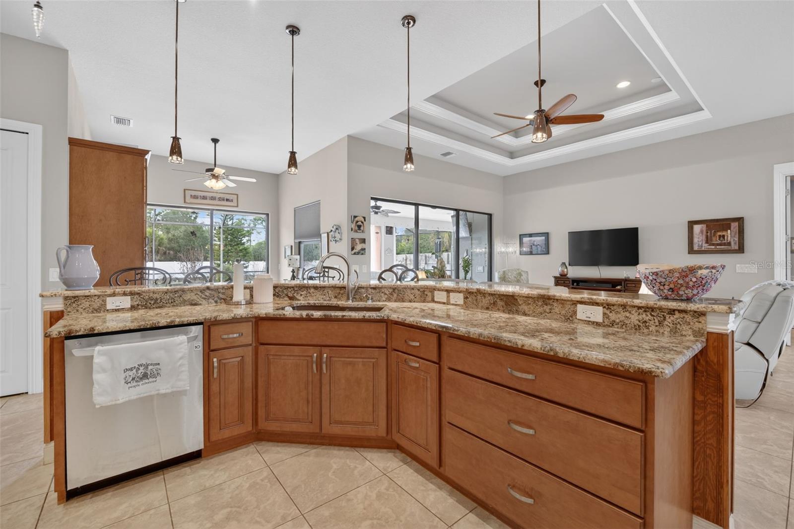 Image 12 of 32 For 1017 Cabot Street