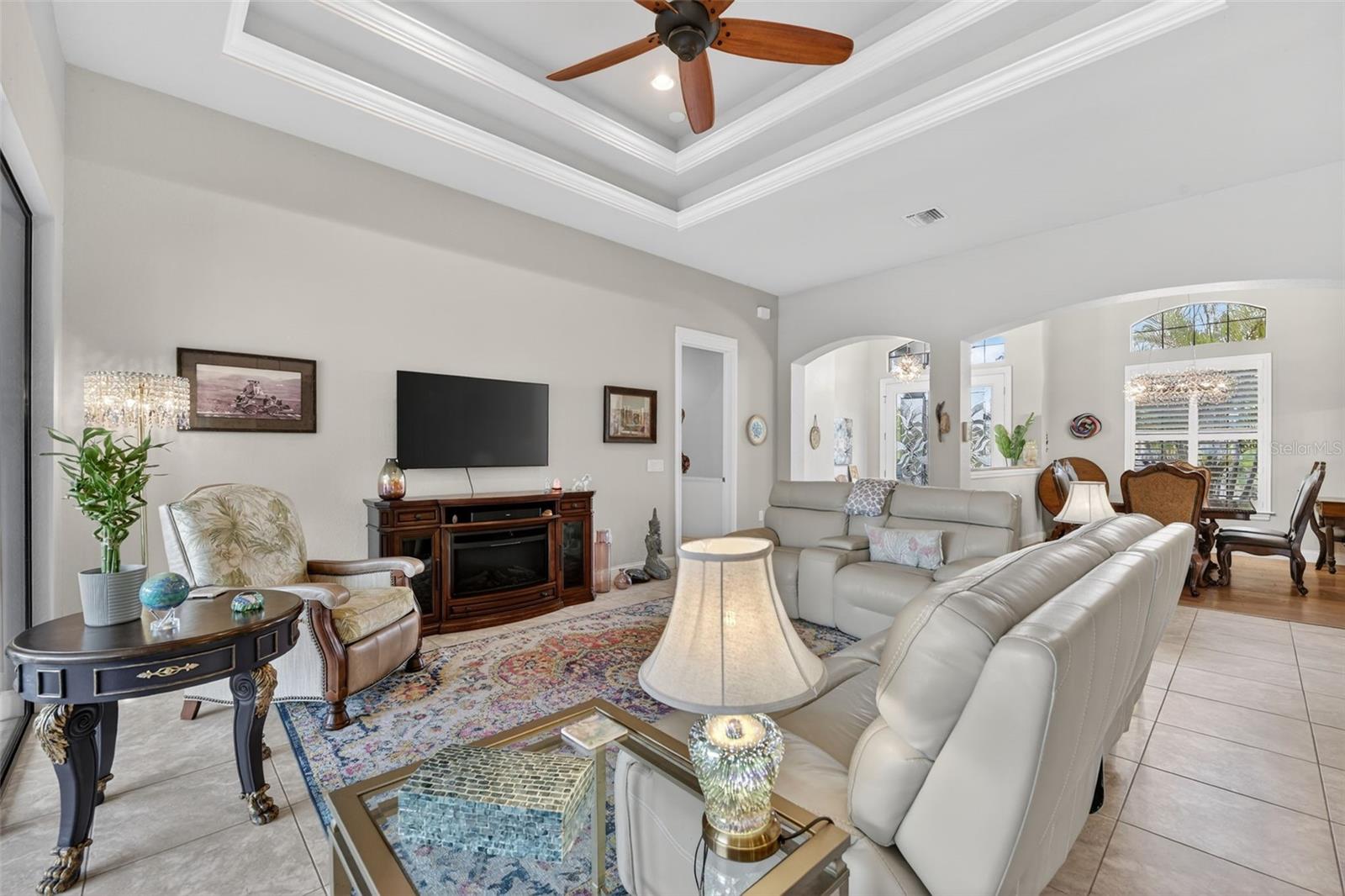 Image 15 of 32 For 1017 Cabot Street