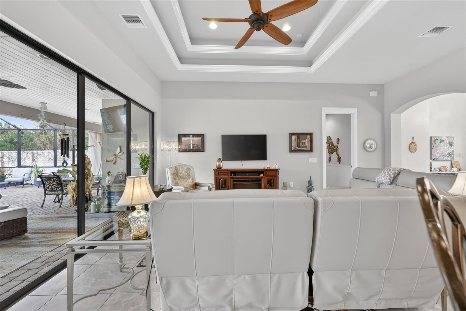 Image 16 of 32 For 1017 Cabot Street