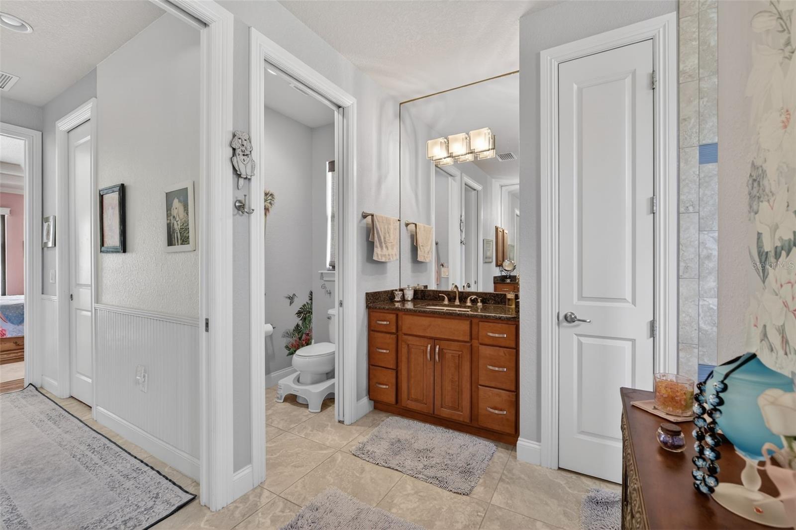 Image 22 of 32 For 1017 Cabot Street