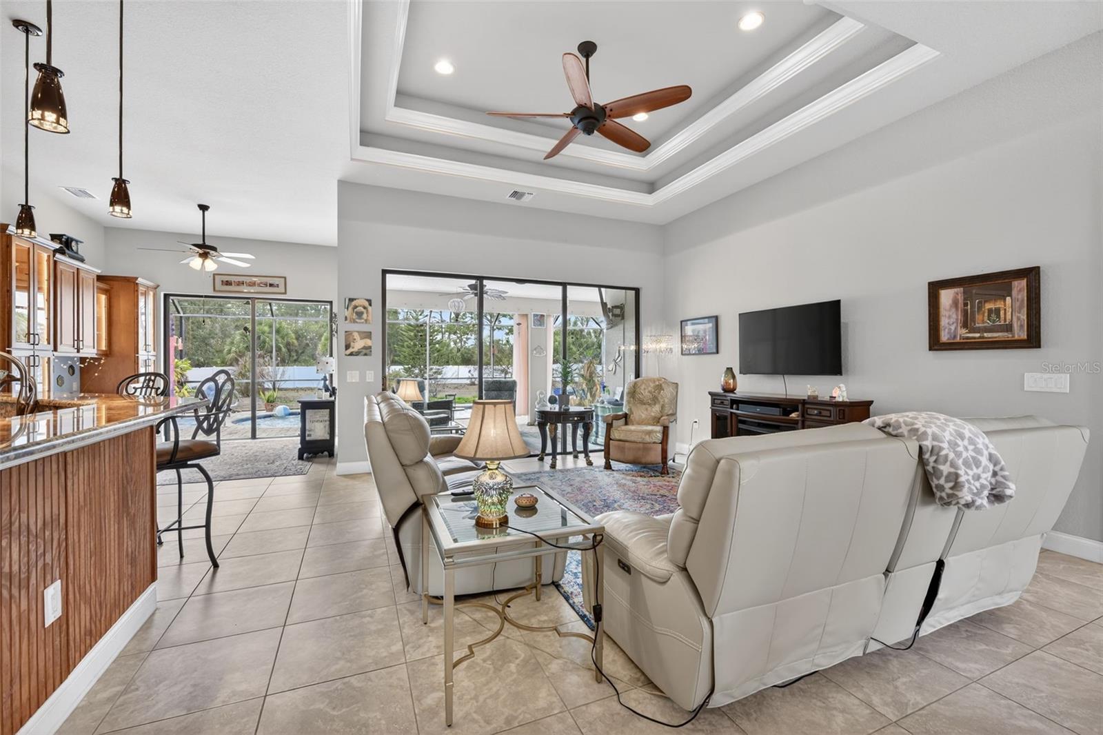 Image 9 of 32 For 1017 Cabot Street