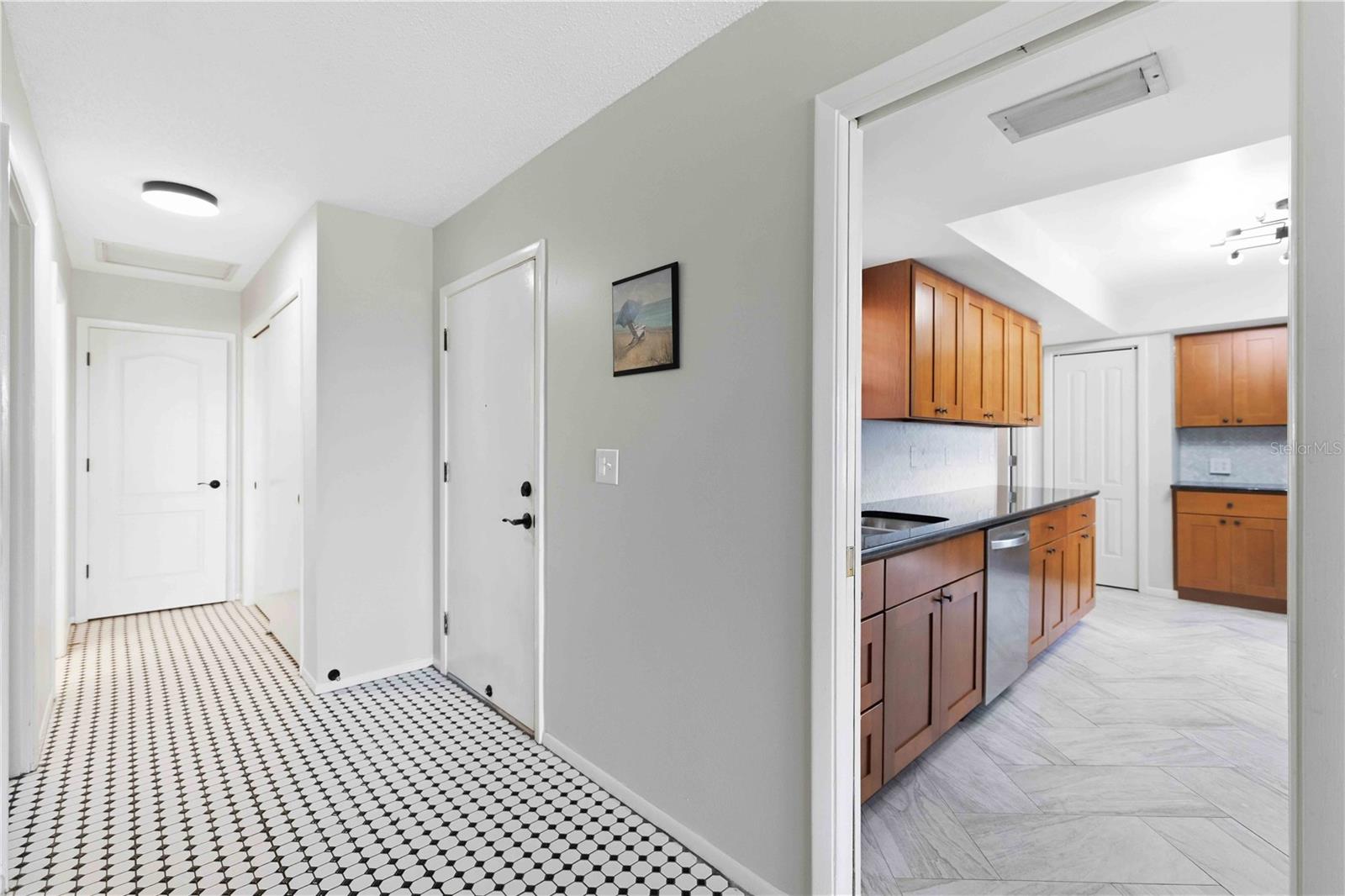 Image 17 of 31 For 7011 9th Avenue W