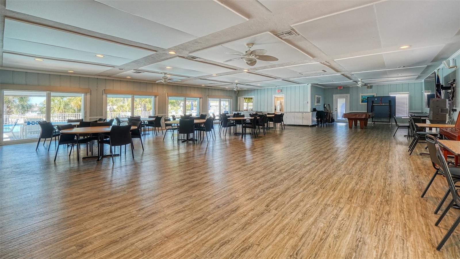 Image 35 of 66 For 5469 Riverbluff Circle 42