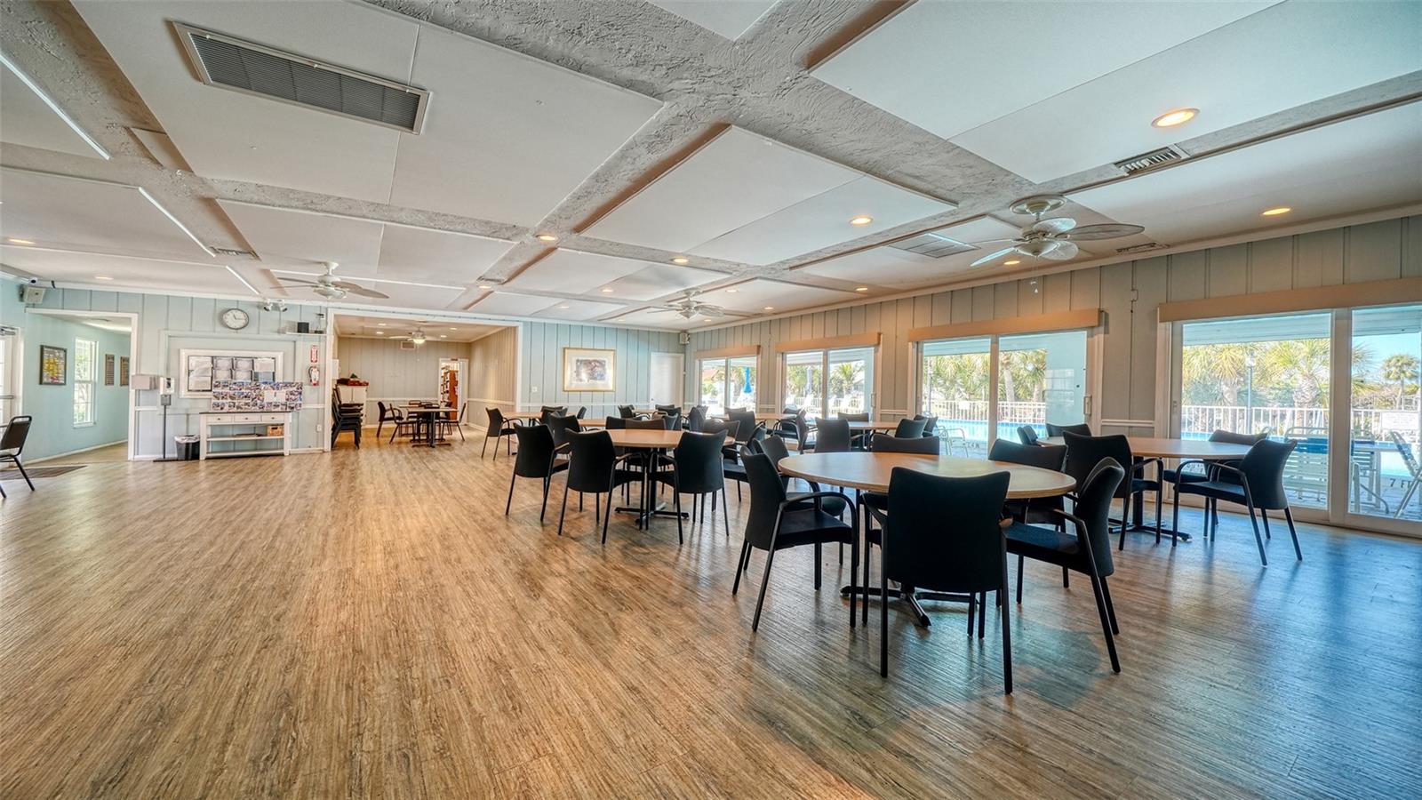 Image 37 of 66 For 5469 Riverbluff Circle 42