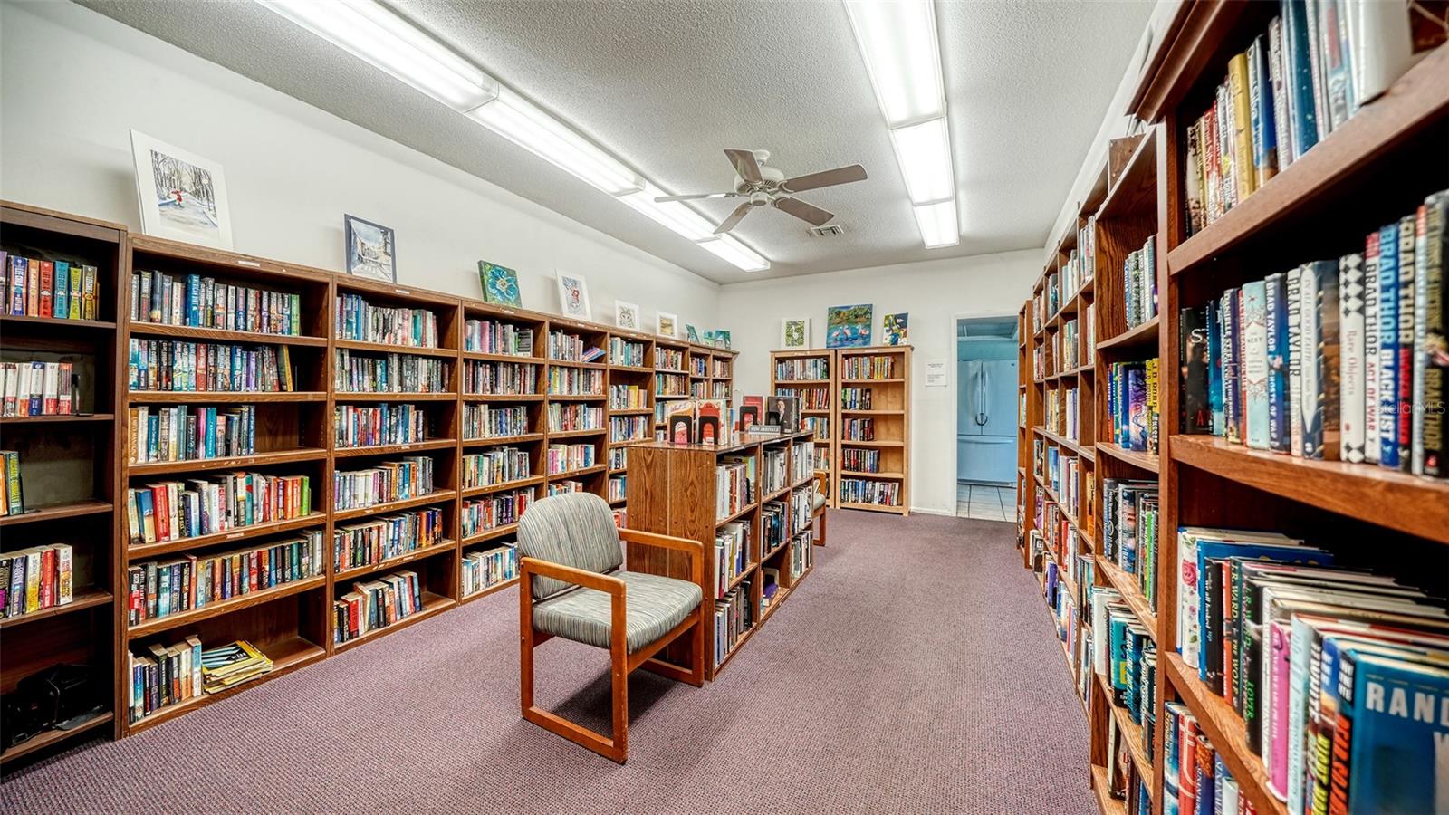 Image 43 of 66 For 5469 Riverbluff Circle 42