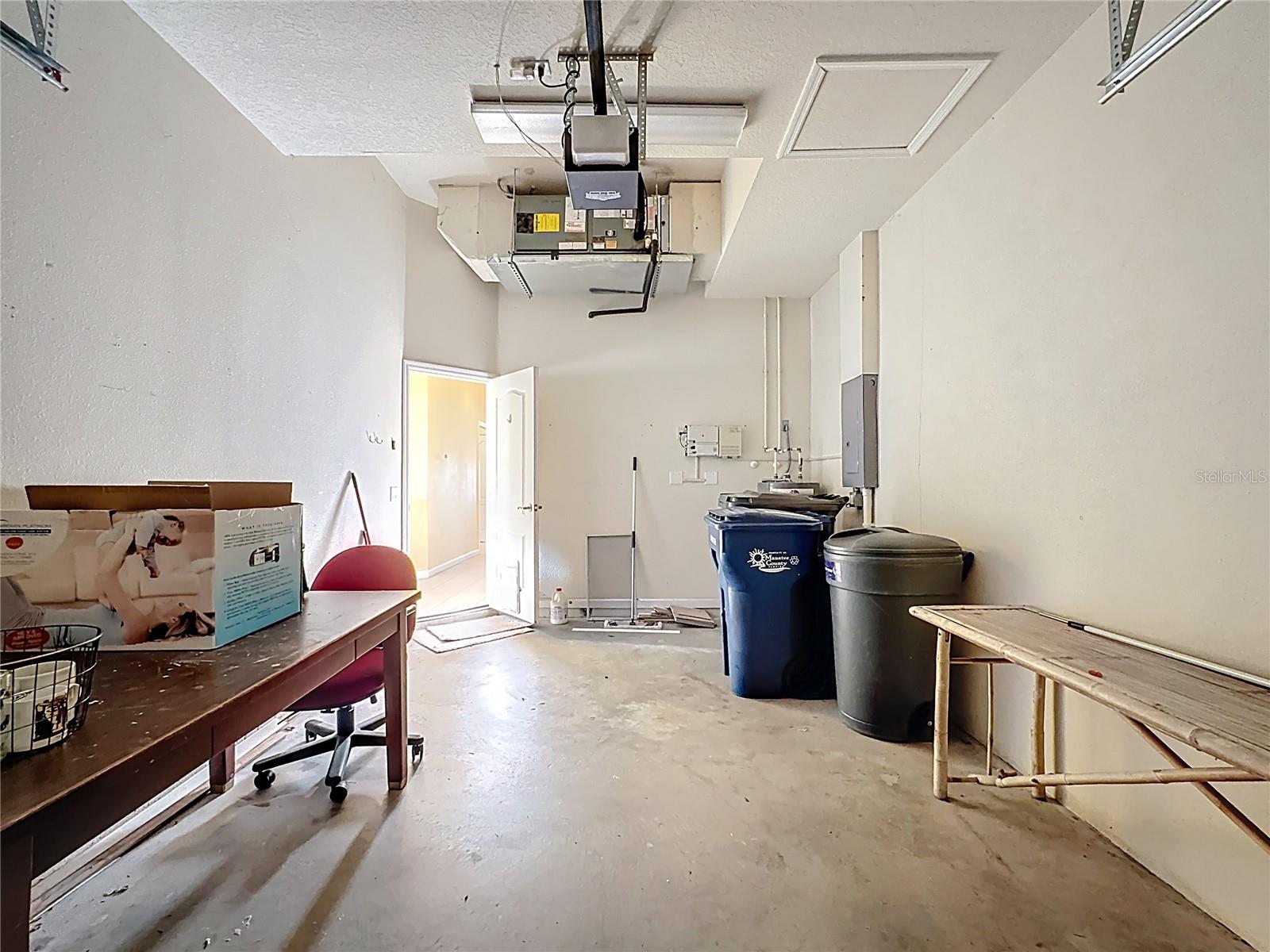 Image 31 of 53 For 5609 Spanish Point Court