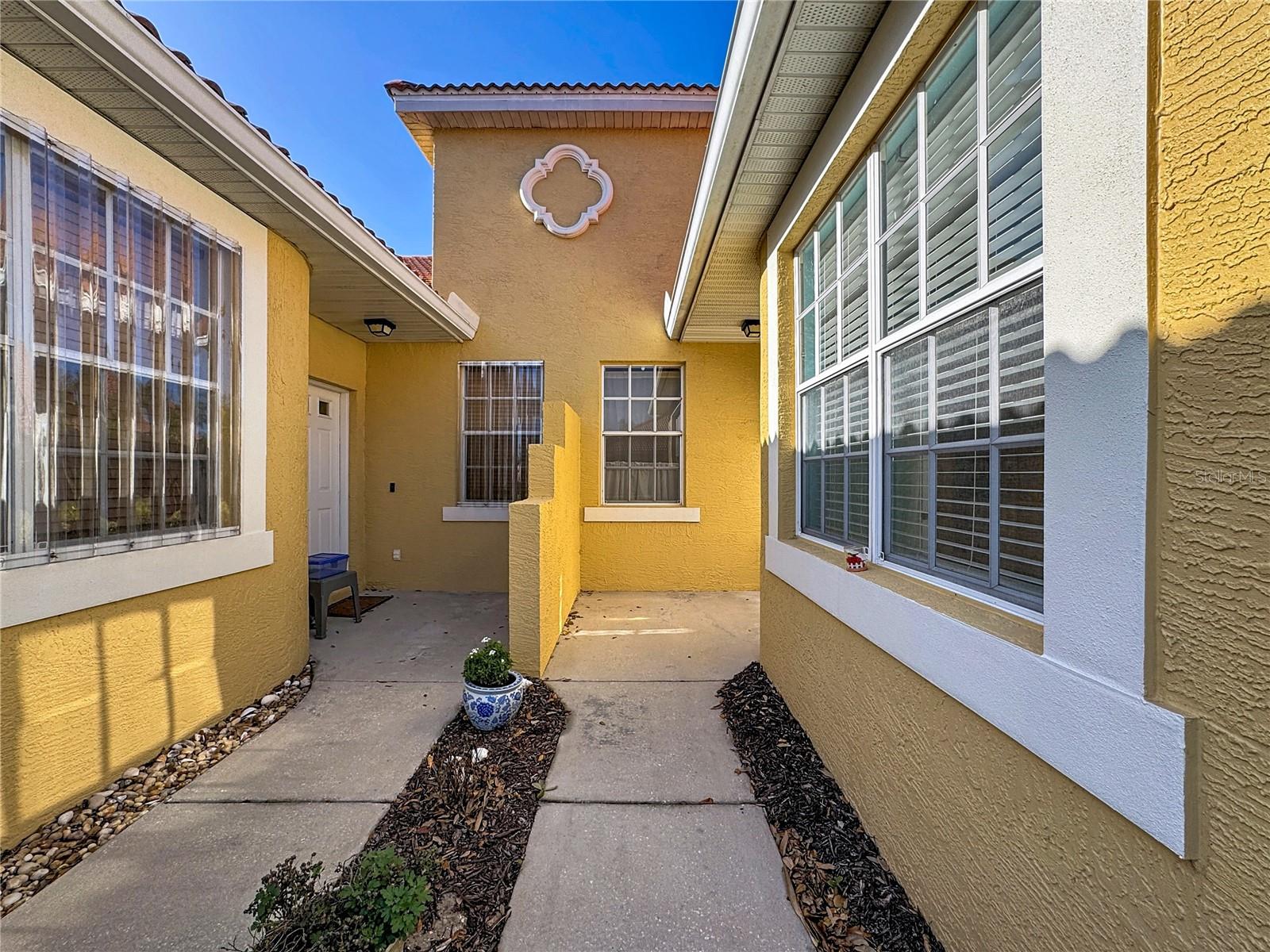 Image 41 of 53 For 5609 Spanish Point Court