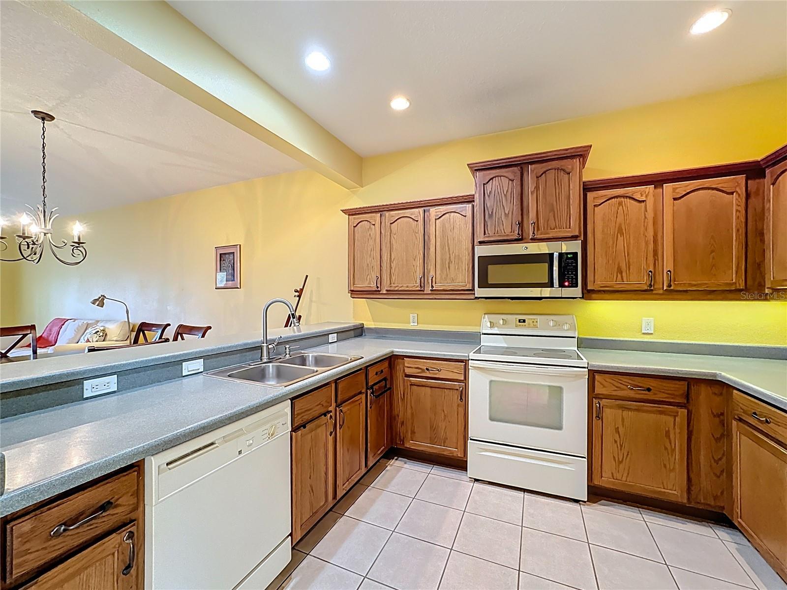 Image 6 of 53 For 5609 Spanish Point Court