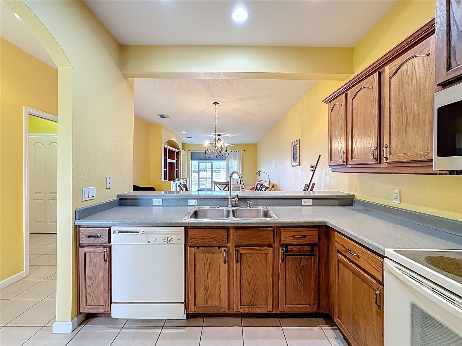 Image 7 of 53 For 5609 Spanish Point Court