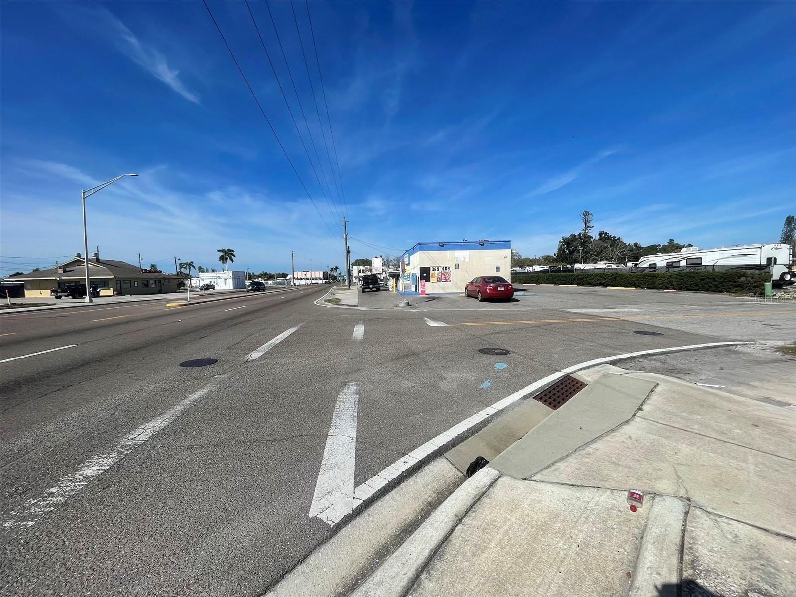 Image 4 of 4 For 2615 14th Street W