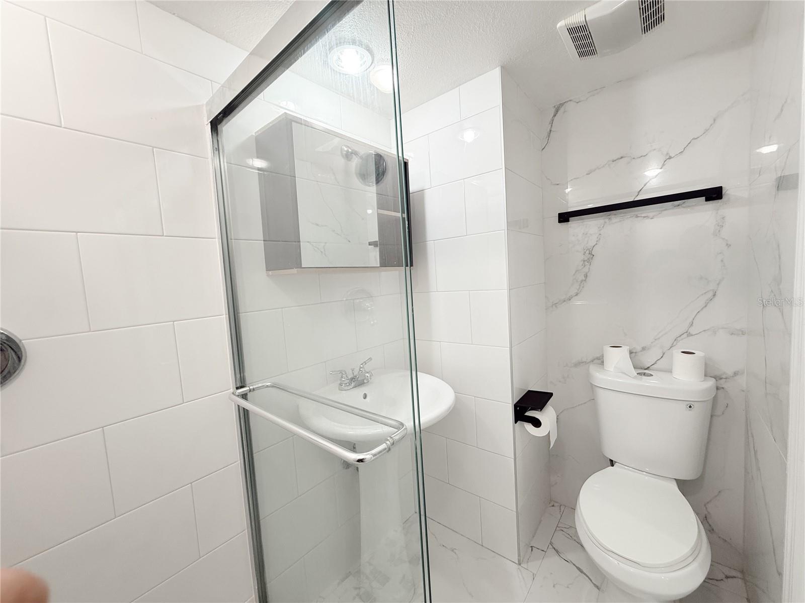 Image 19 of 25 For 4507 9th Street W A1