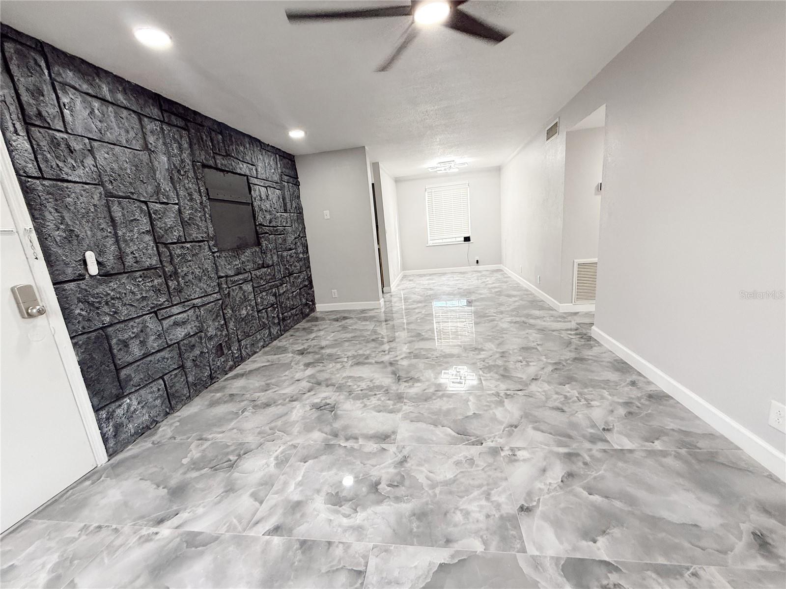 Image 4 of 25 For 4507 9th Street W A1