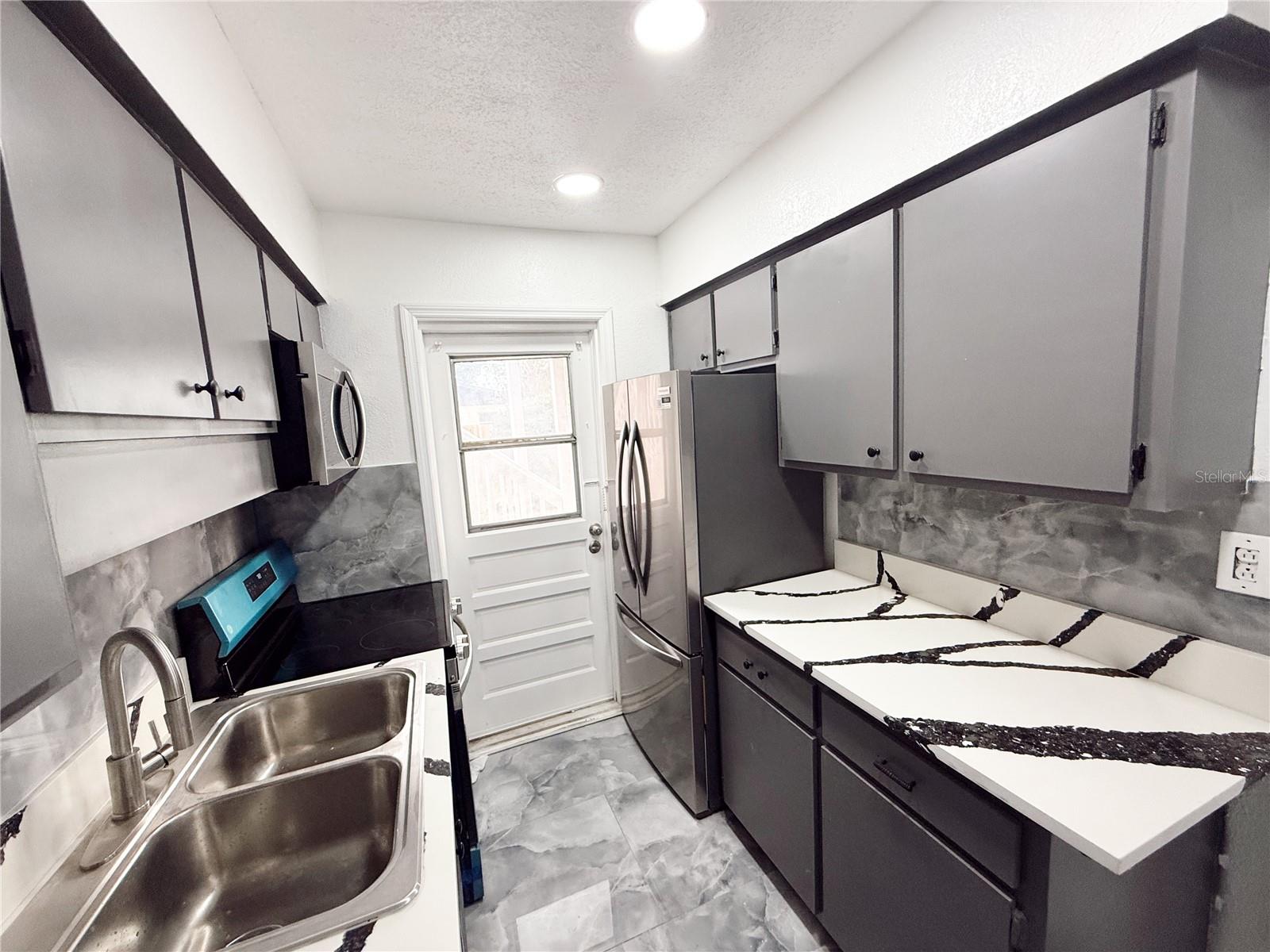 Image 6 of 25 For 4507 9th Street W A1