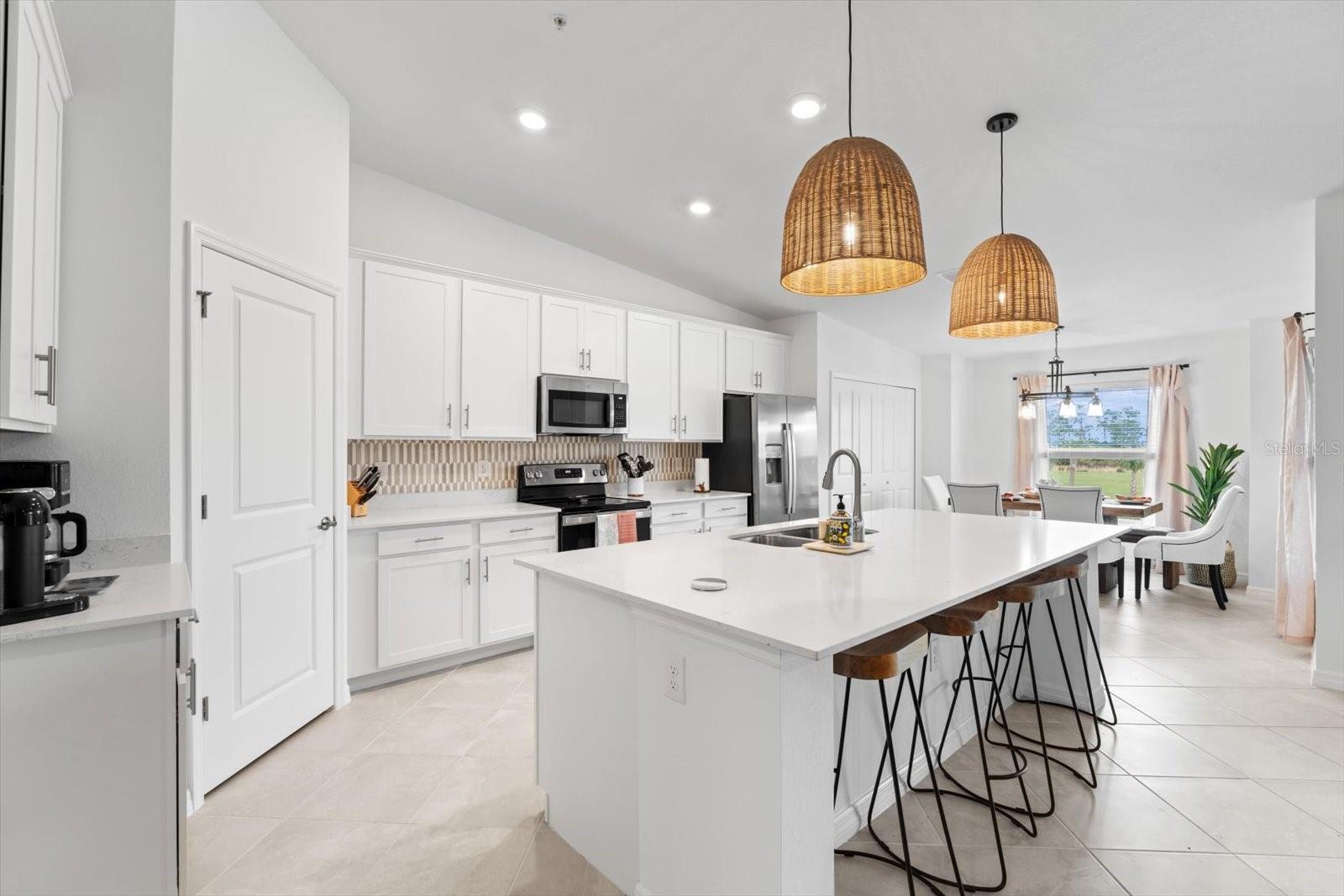 Image 10 of 49 For 12440 Wellen Golf Street 204