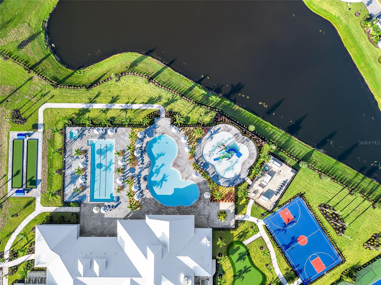 Image 33 of 51 For 15167 Sea Salt Way