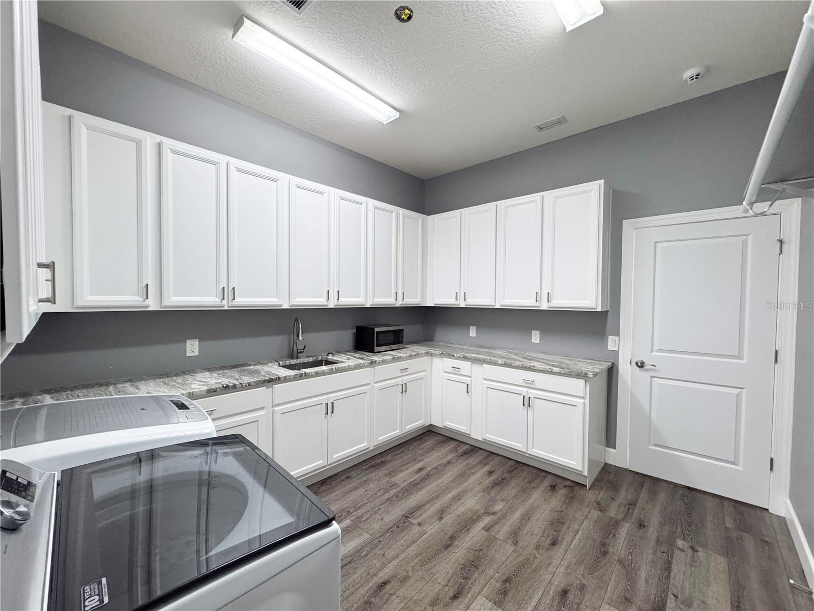 Image 48 of 58 For 12822 Del Corso Loop