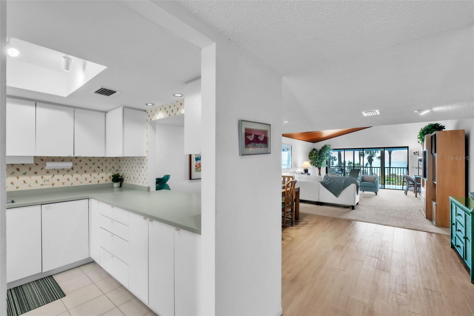 Image 12 of 61 For 5635 Gulf Of Mexico Drive 202