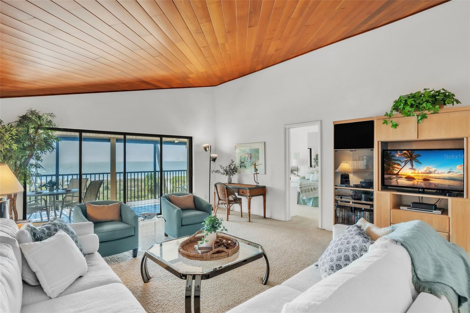 Image 3 of 61 For 5635 Gulf Of Mexico Drive 202