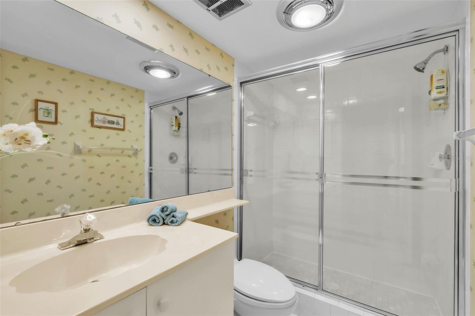 Image 34 of 61 For 5635 Gulf Of Mexico Drive 202