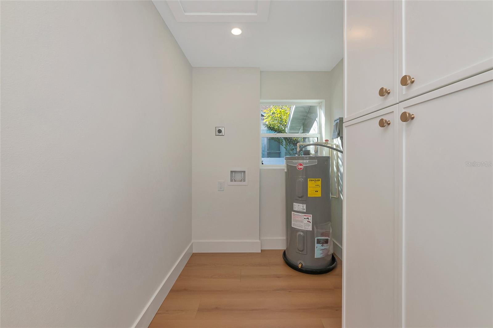 Image 21 of 56 For 316 27th Street W