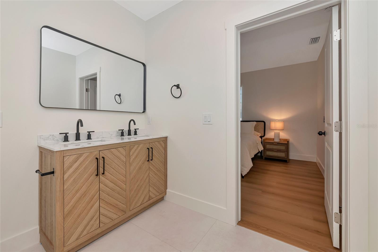 Image 29 of 56 For 316 27th Street W