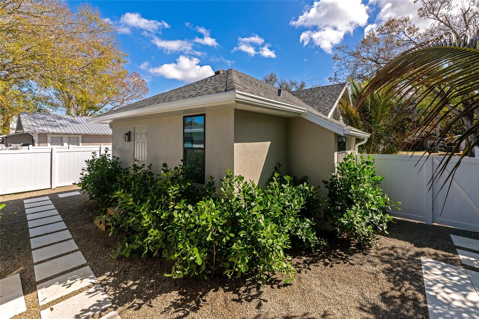 Image 44 of 56 For 316 27th Street W