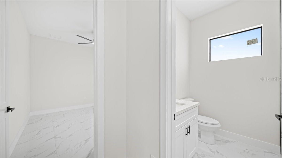 Image 24 of 38 For 18 11th Lane