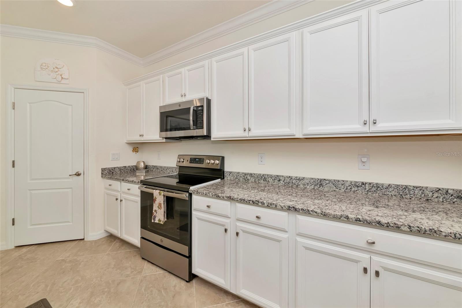 Image 9 of 42 For 9891 Wingood Drive