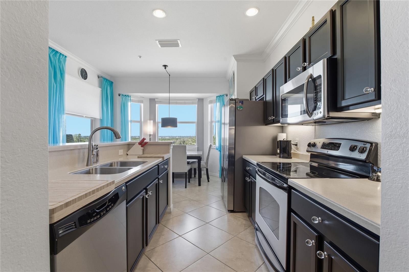 Image 9 of 54 For 8105 Grand Estuary Trail 402