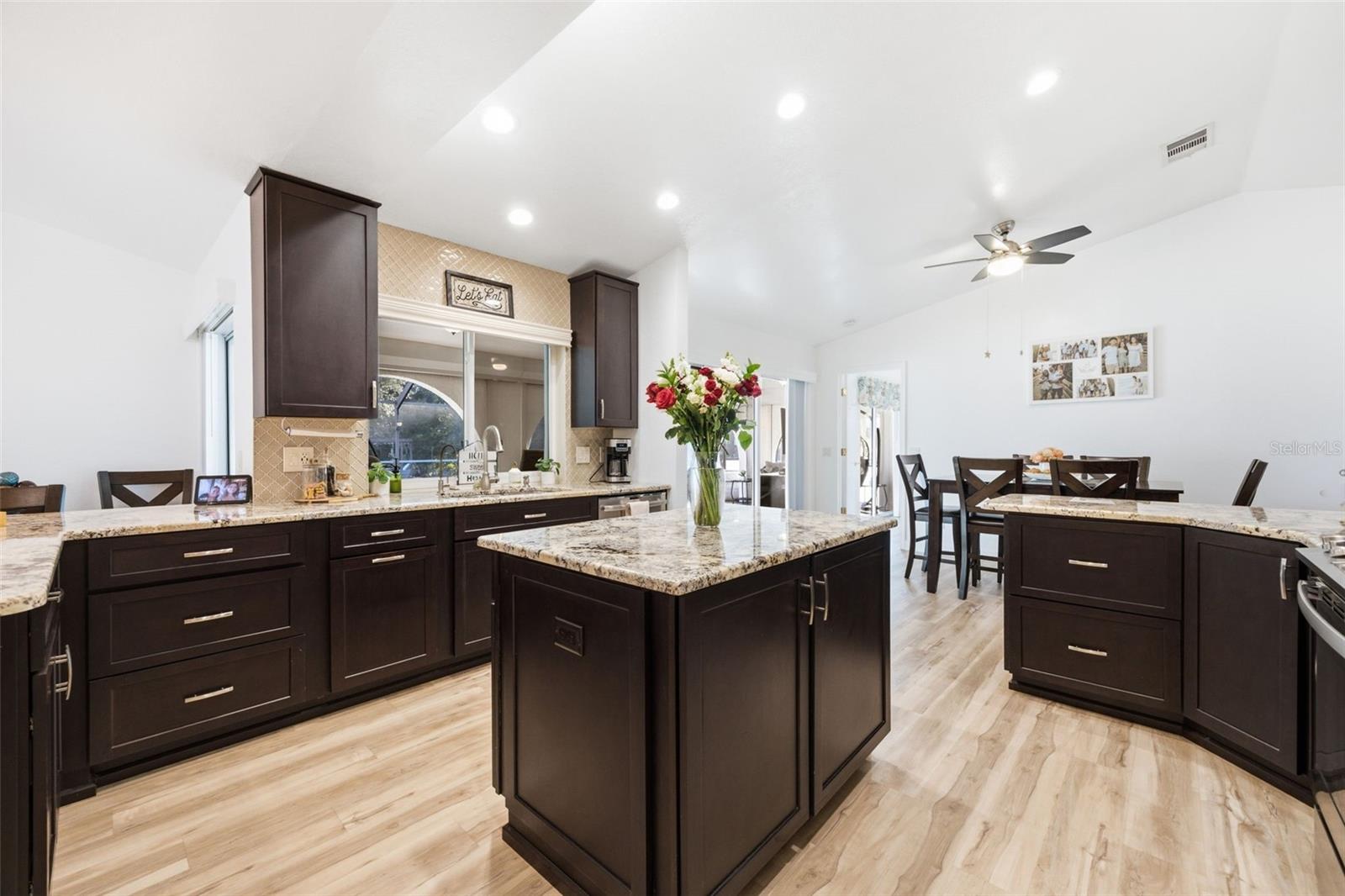 Image 10 of 42 For 23191 Ruby  