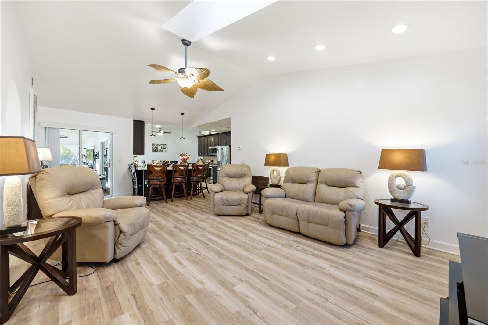 Image 12 of 42 For 23191 Ruby  