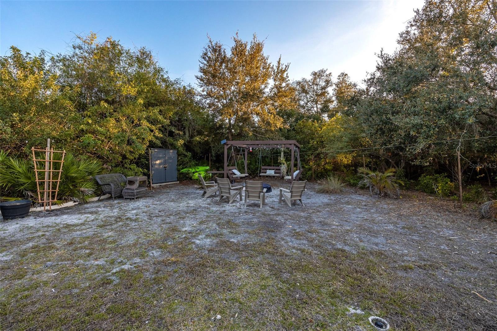 Image 33 of 42 For 23191 Ruby  