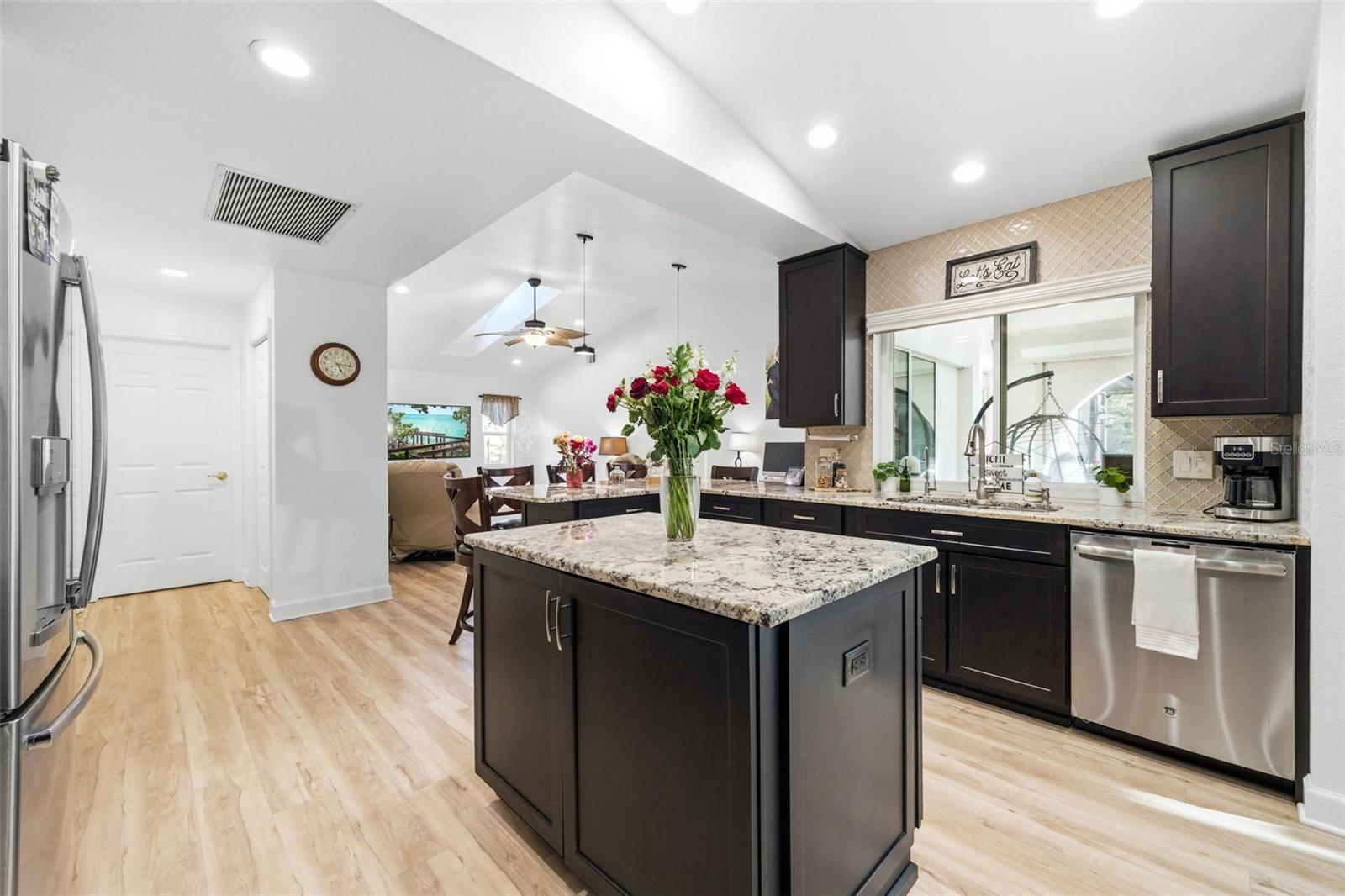 Image 5 of 42 For 23191 Ruby  